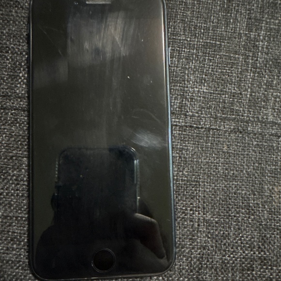 iPhone SE unlocked